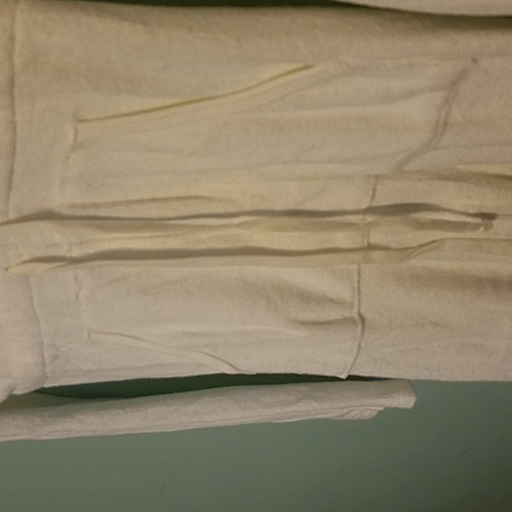 Like new white terry robe 🤍 - Picture 5 of 6